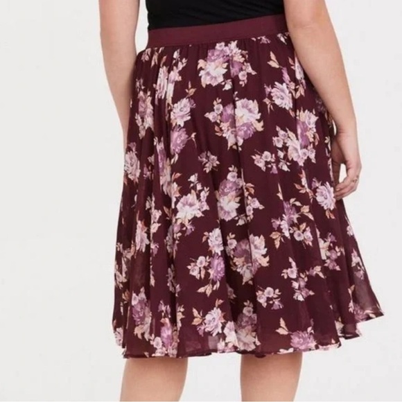 Torrid Women’s Floral Midi Chiffon Lined Skirt Size 1/2 or 14-18 Elastic Waist - Picture 2 of 8
